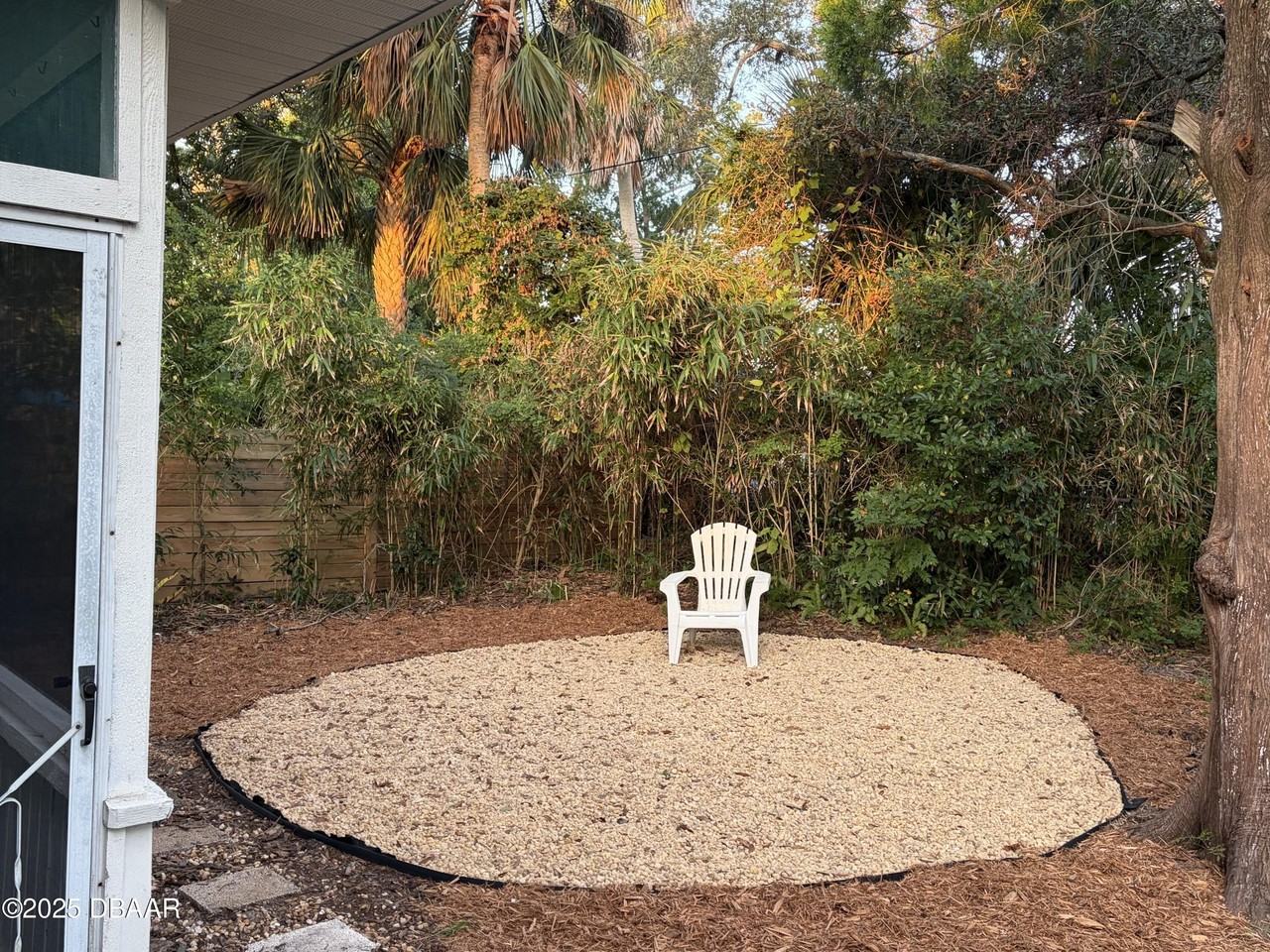 117 Magnolia Dr - Photo 4 of 16