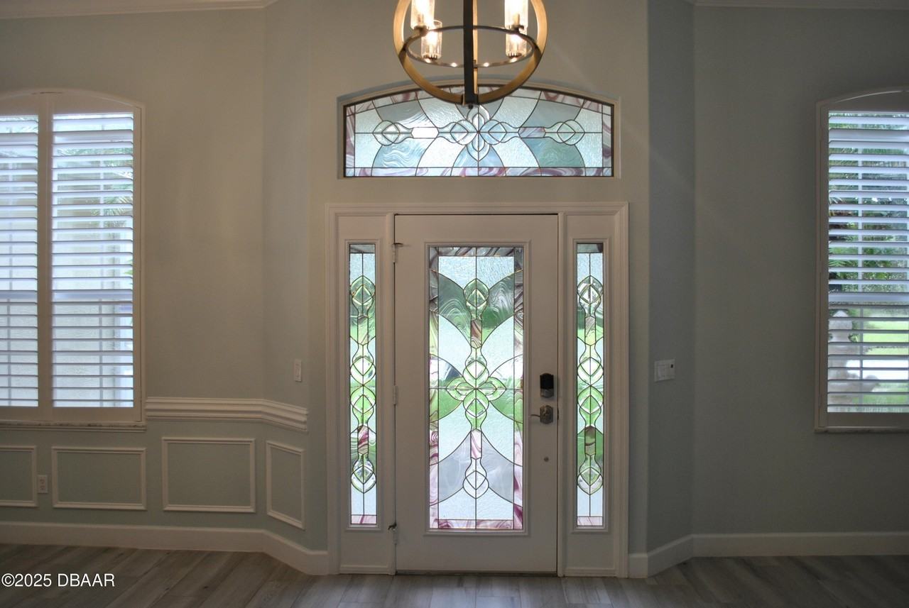 128 Centennial Park Dr - Photo 4 of 50