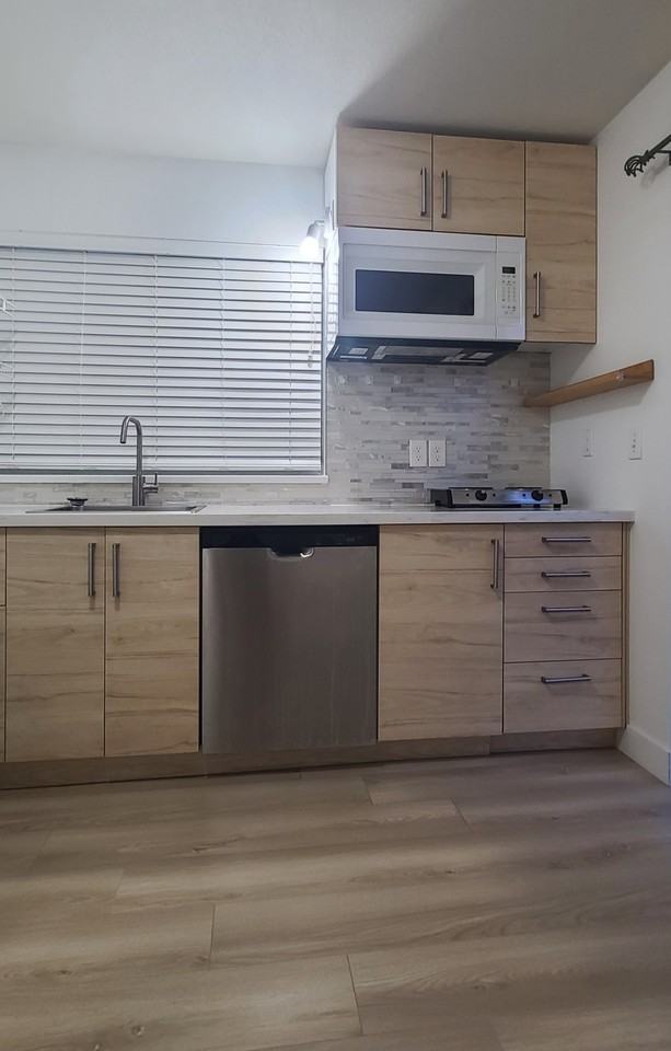 1915 159A Street - Photo 2 of 13