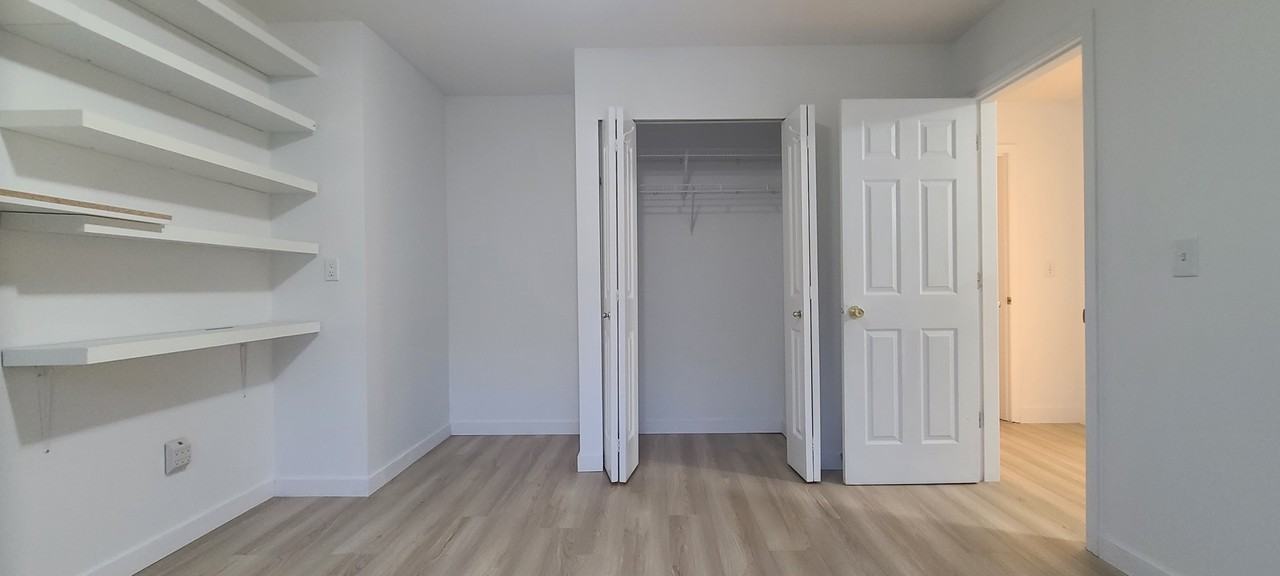 1915 159A Street - Photo 6 of 13