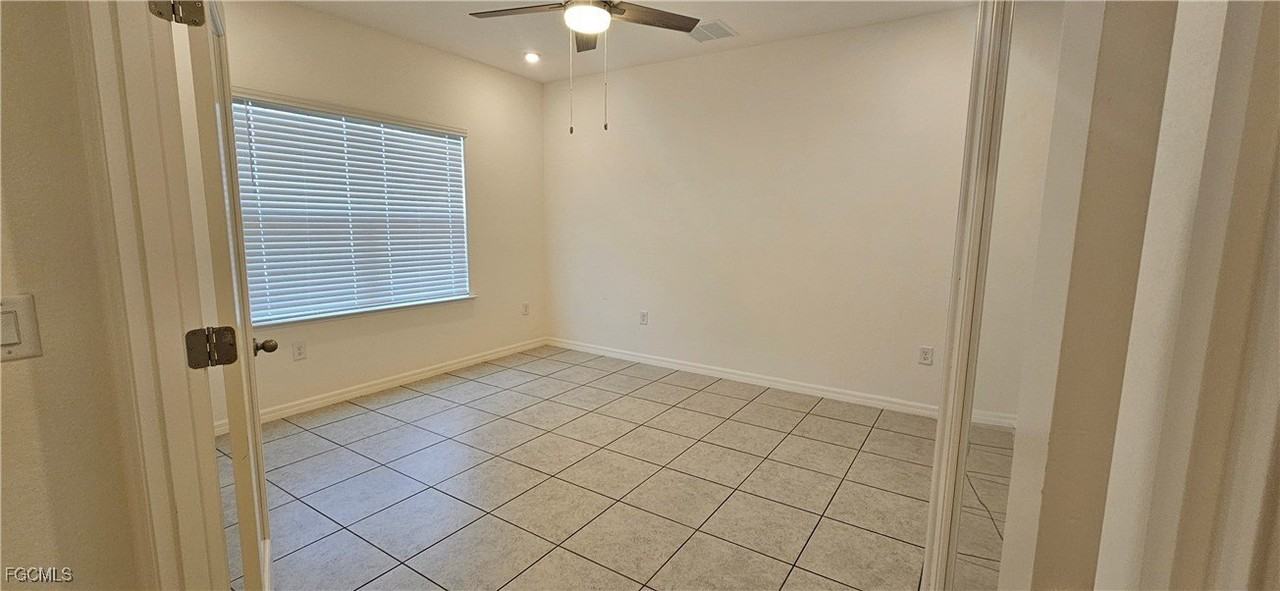 408 Bahia Grande Ave - Photo 3 of 35