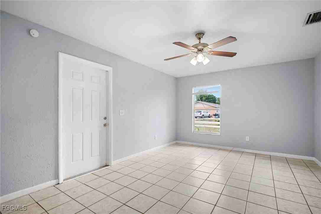 5449 10th Ave - Photo 5 of 18