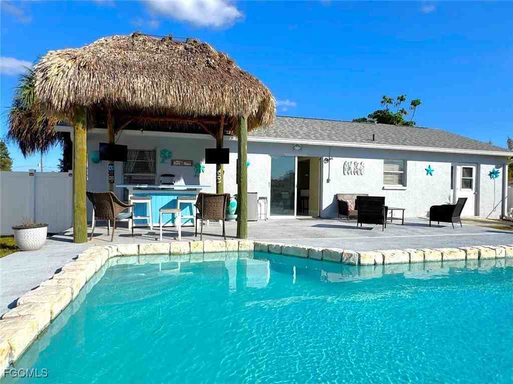 242 Seminole Blvd Nw - Photo 2 of 27