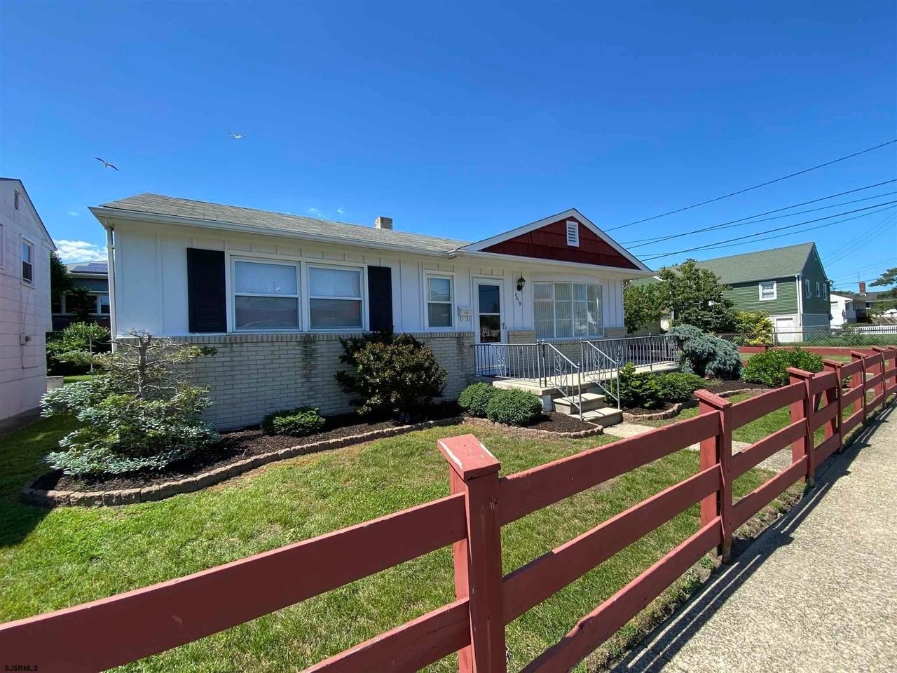 4019 Crossan Ave - Photo 2 of 12