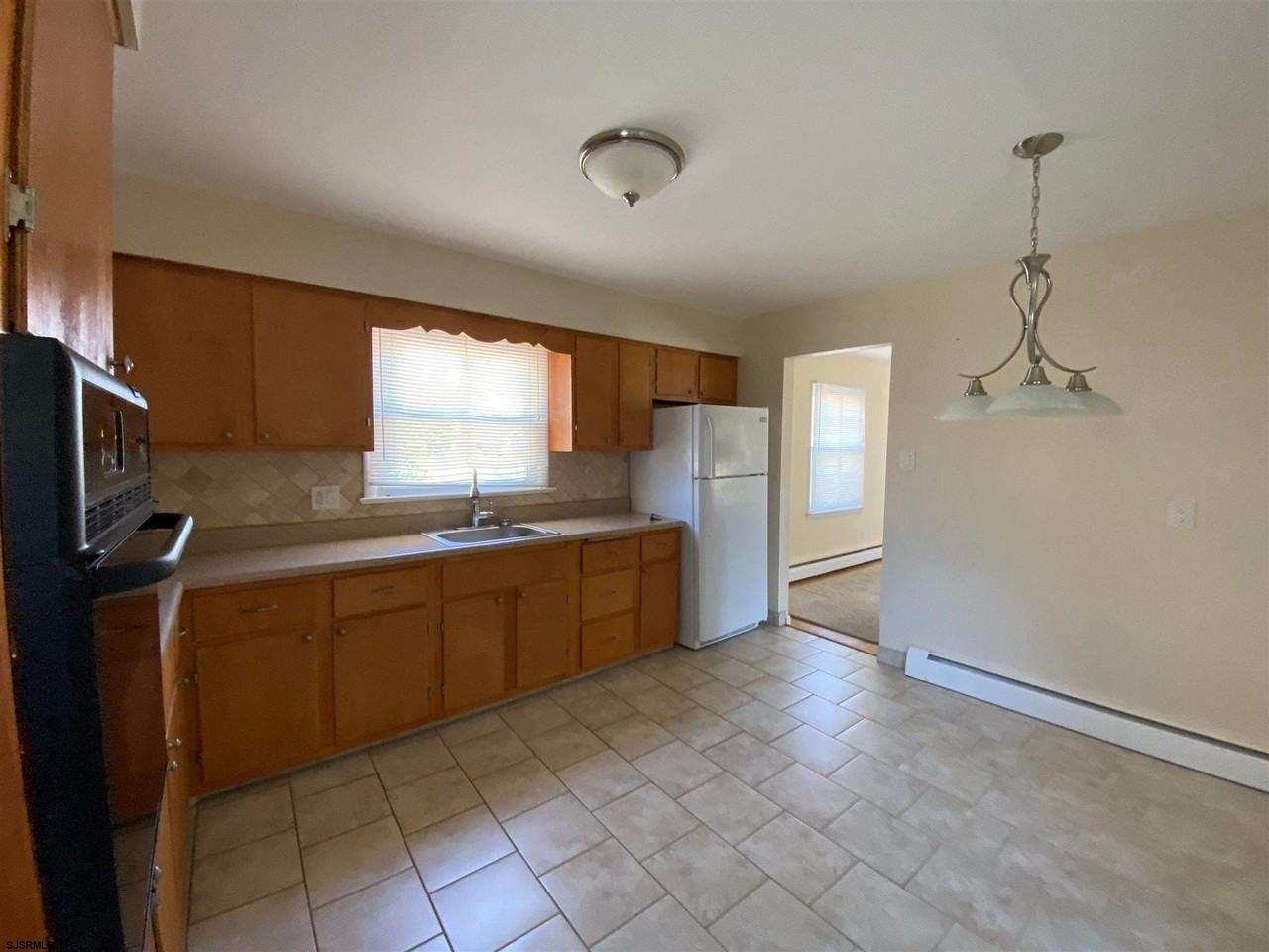 4019 Crossan Ave - Photo 3 of 12