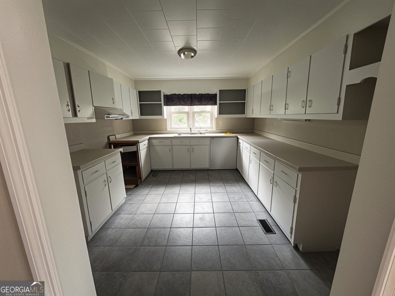 270 S Myrtle St - Photo 6 of 16