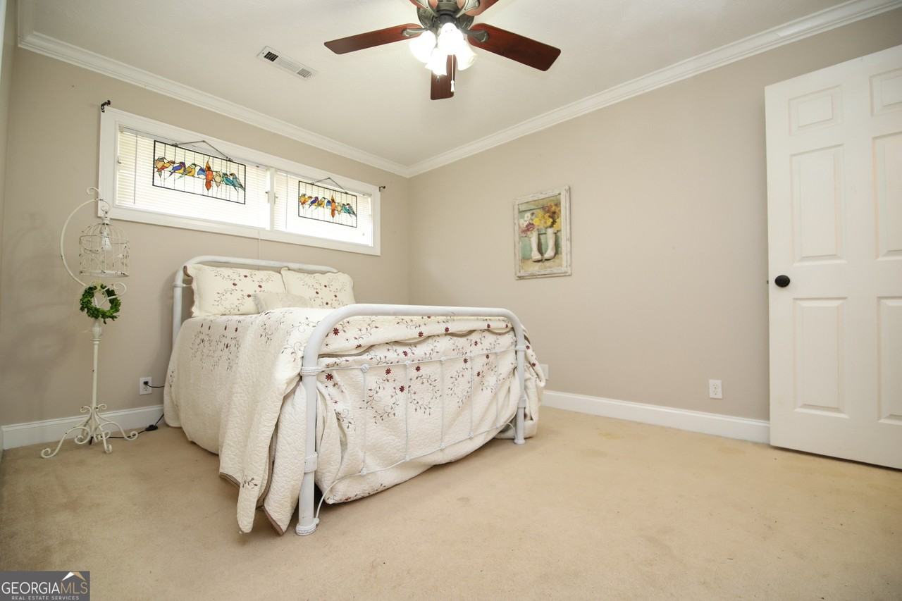 104 Ridgecrest Road - Photo 4 of 17