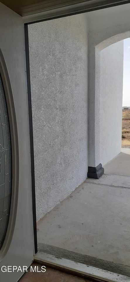 5466 Buffalo Creek Drive - Photo 5 of 41