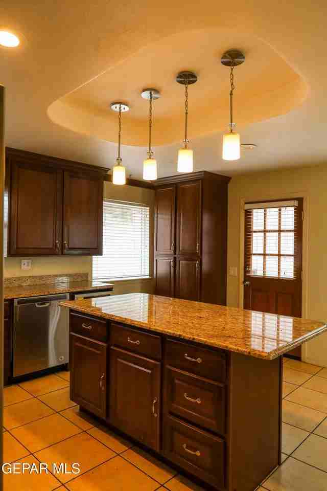 5822 Beaumont Pl - Photo 6 of 20