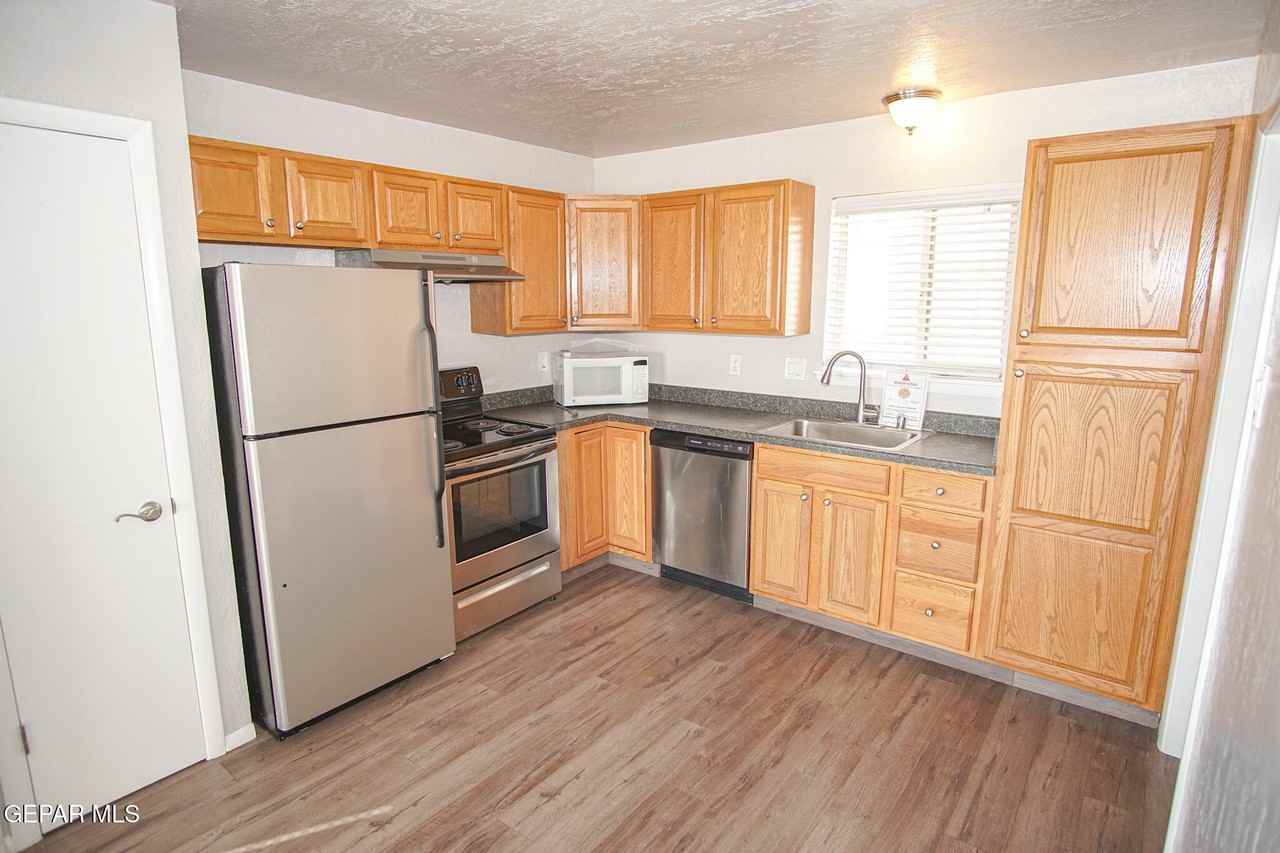 4433 North Stanton Street #507 - Photo 6 of 24