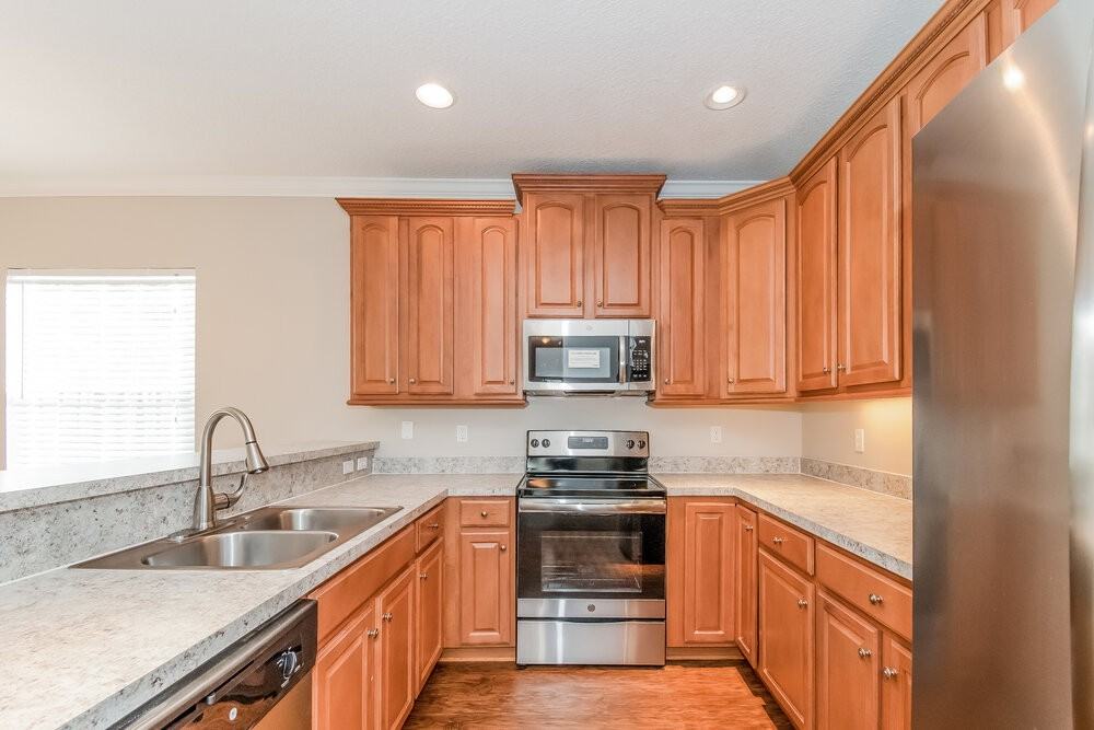 3092 Litchfield Dr - Photo 6 of 14