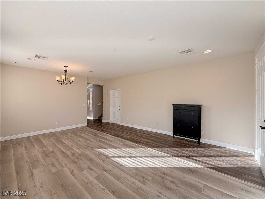 10733 Mentesana Ave - Photo 5 of 50