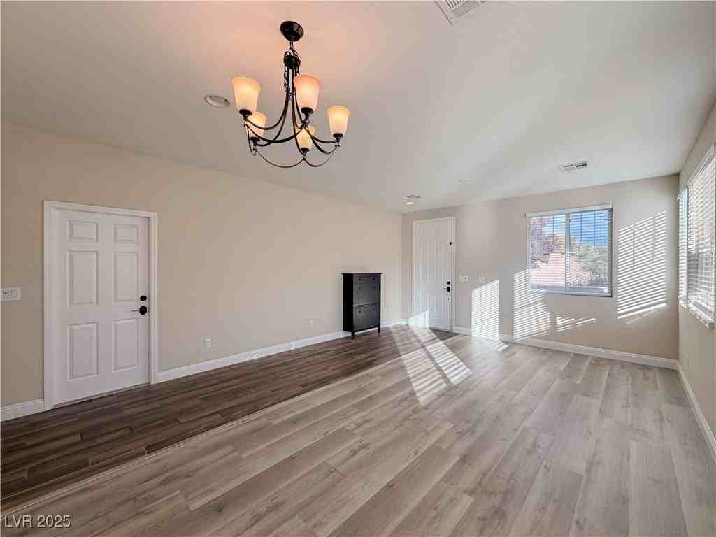 10733 Mentesana Ave - Photo 6 of 50