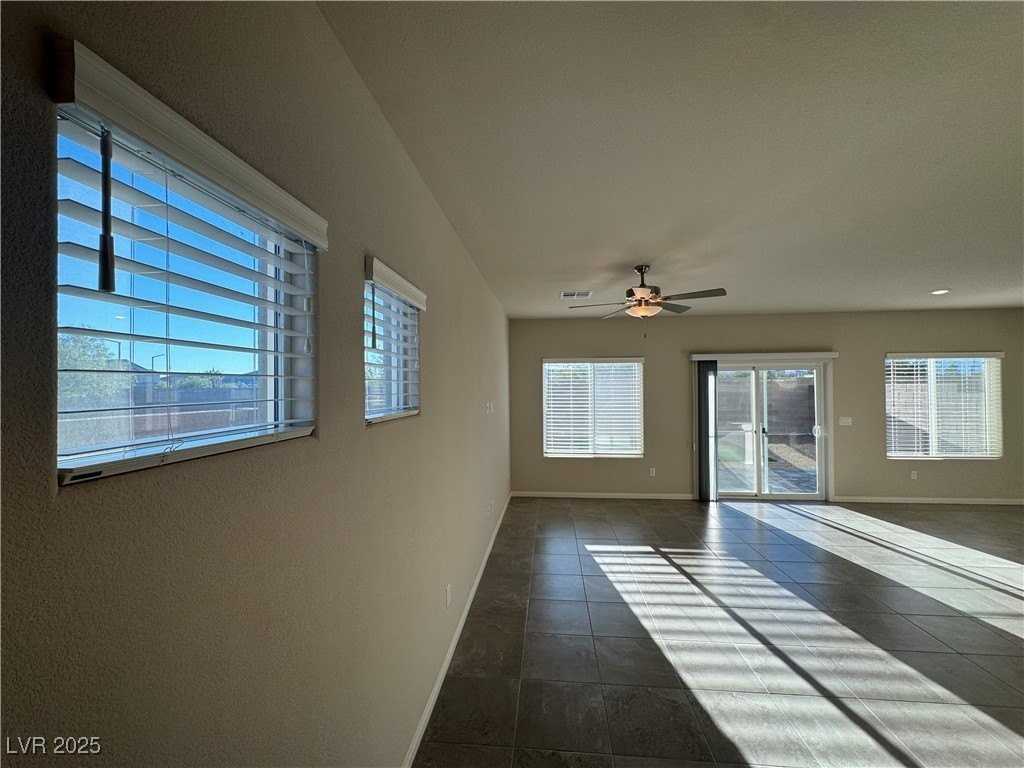 7709 Markarian St - Photo 4 of 31