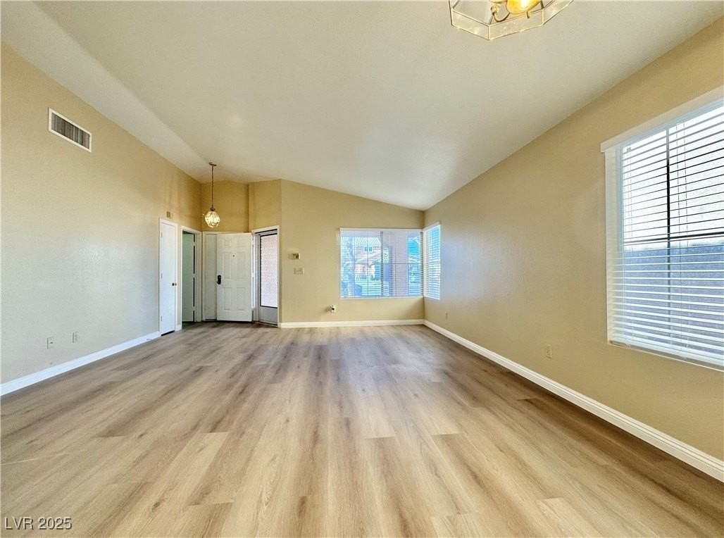 1009 Torington Dr - Photo 3 of 40