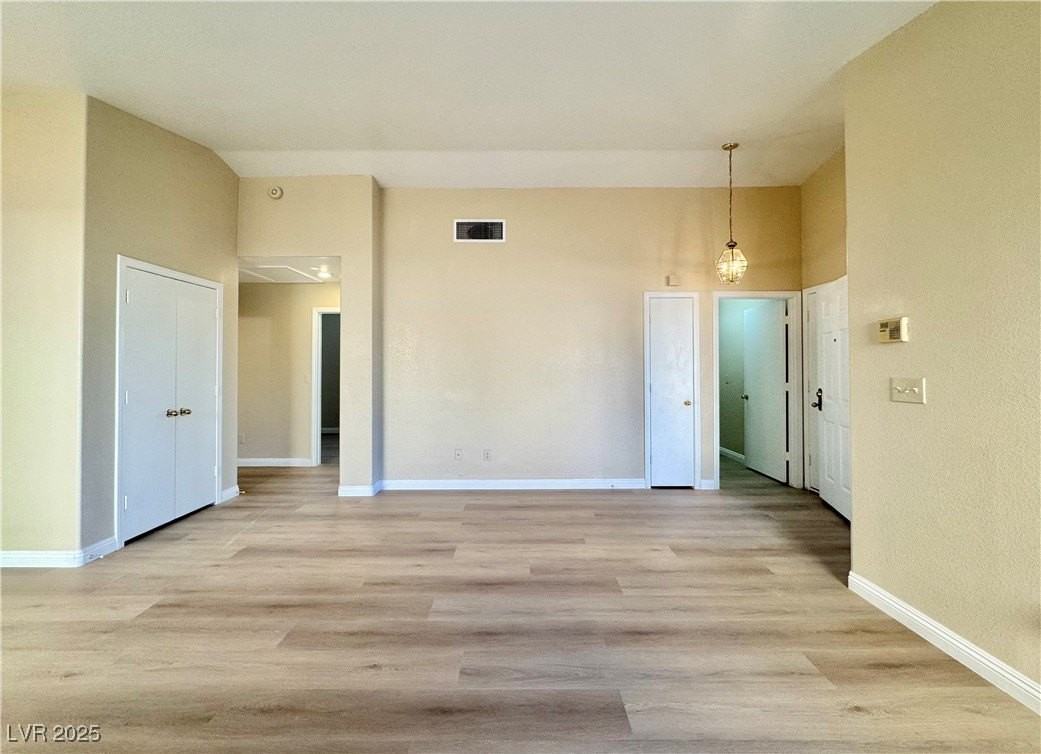 1009 Torington Dr - Photo 5 of 40