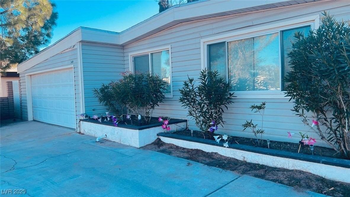 349 Upland Boulevard - Photo 2 of 14