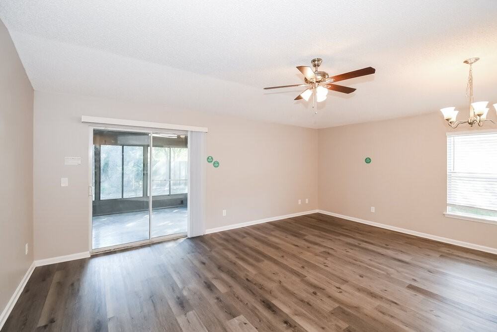 1817 Penzance Pkwy - Photo 3 of 16