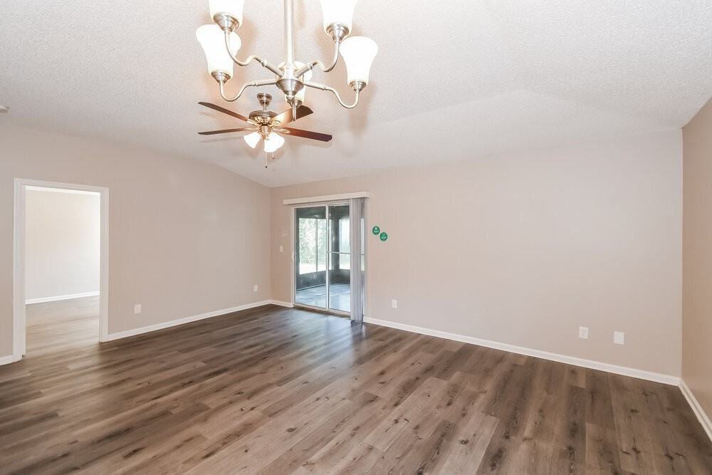 1817 Penzance Pkwy - Photo 5 of 16