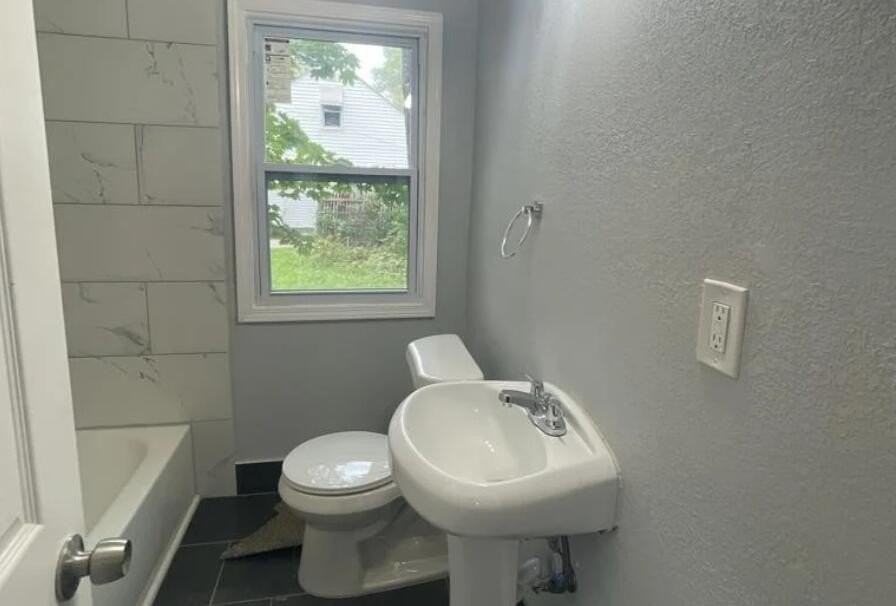 19344 Bradford Street - Photo 3 of 9