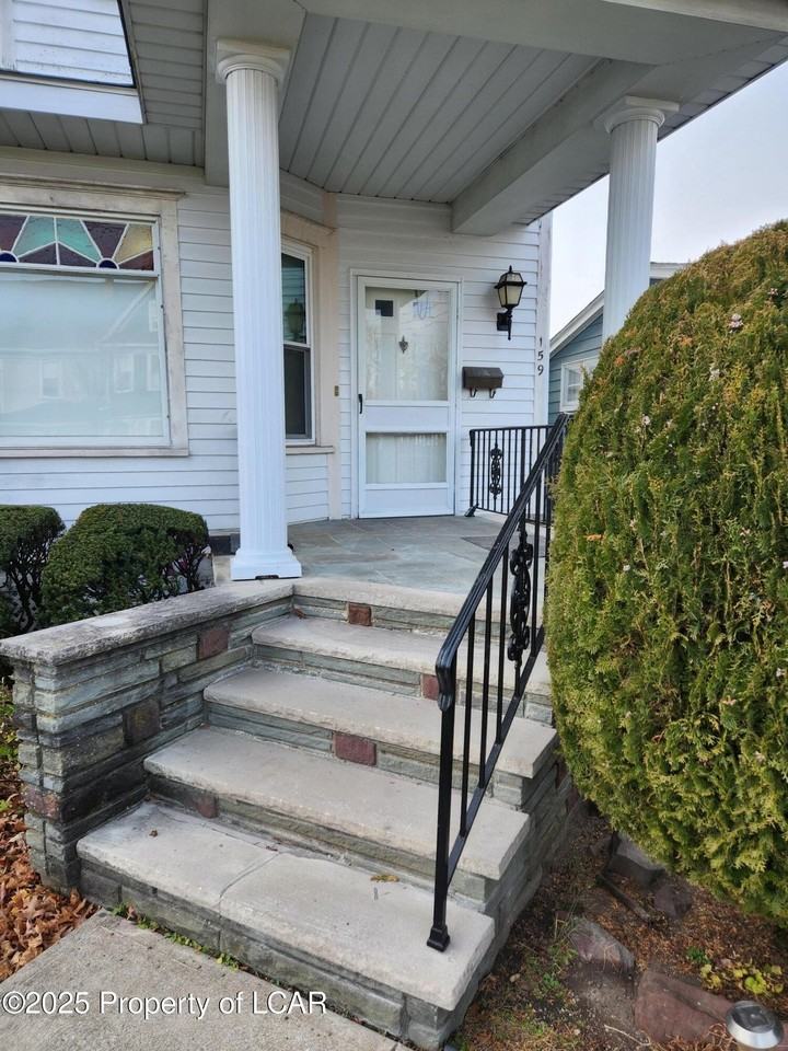 159 Philadelphia Ave - Photo 2 of 22