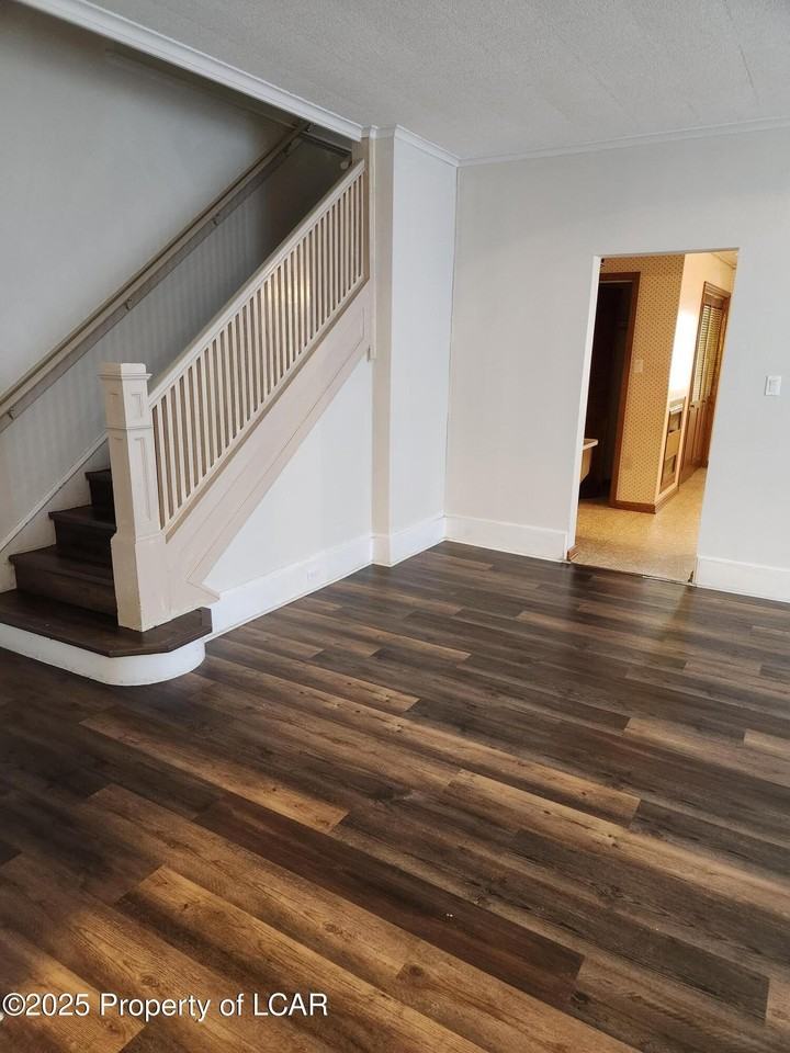 159 Philadelphia Ave - Photo 4 of 22