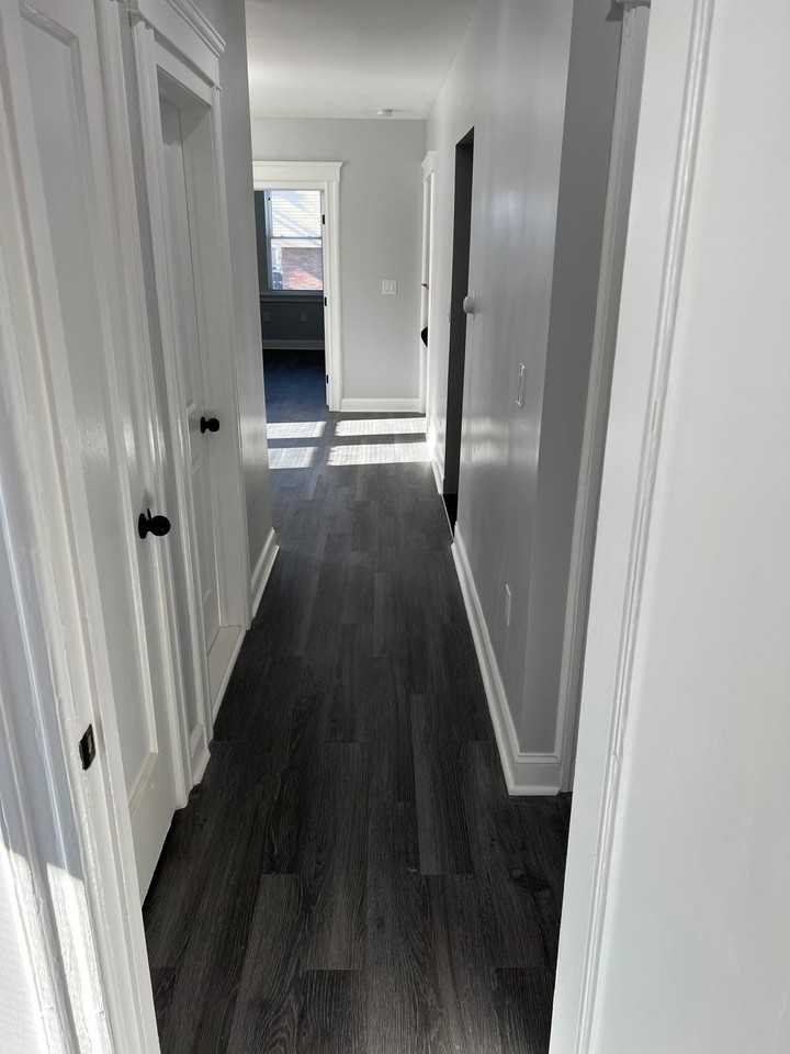 540 61st St #1 - Photo 4 of 16