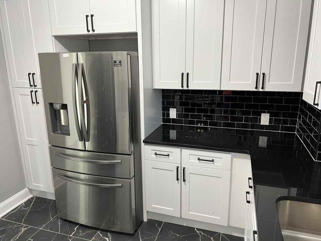 540 61st St #1 - Photo 6 of 16