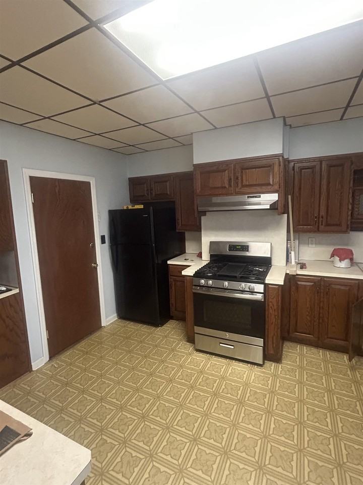 18 W 16th St #2 - Photo 7 of 10