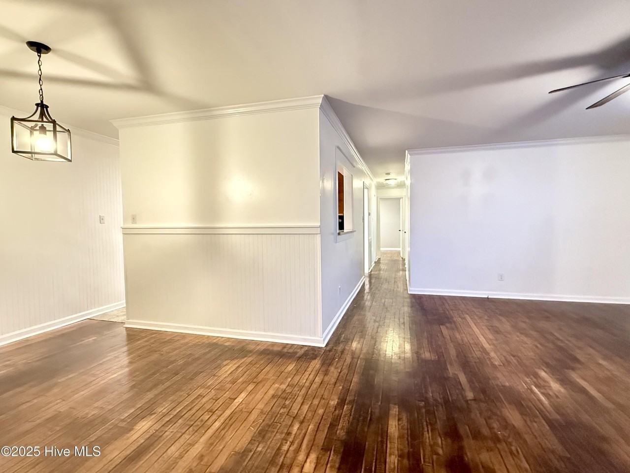 407 Seminole Trail - Photo 6 of 39