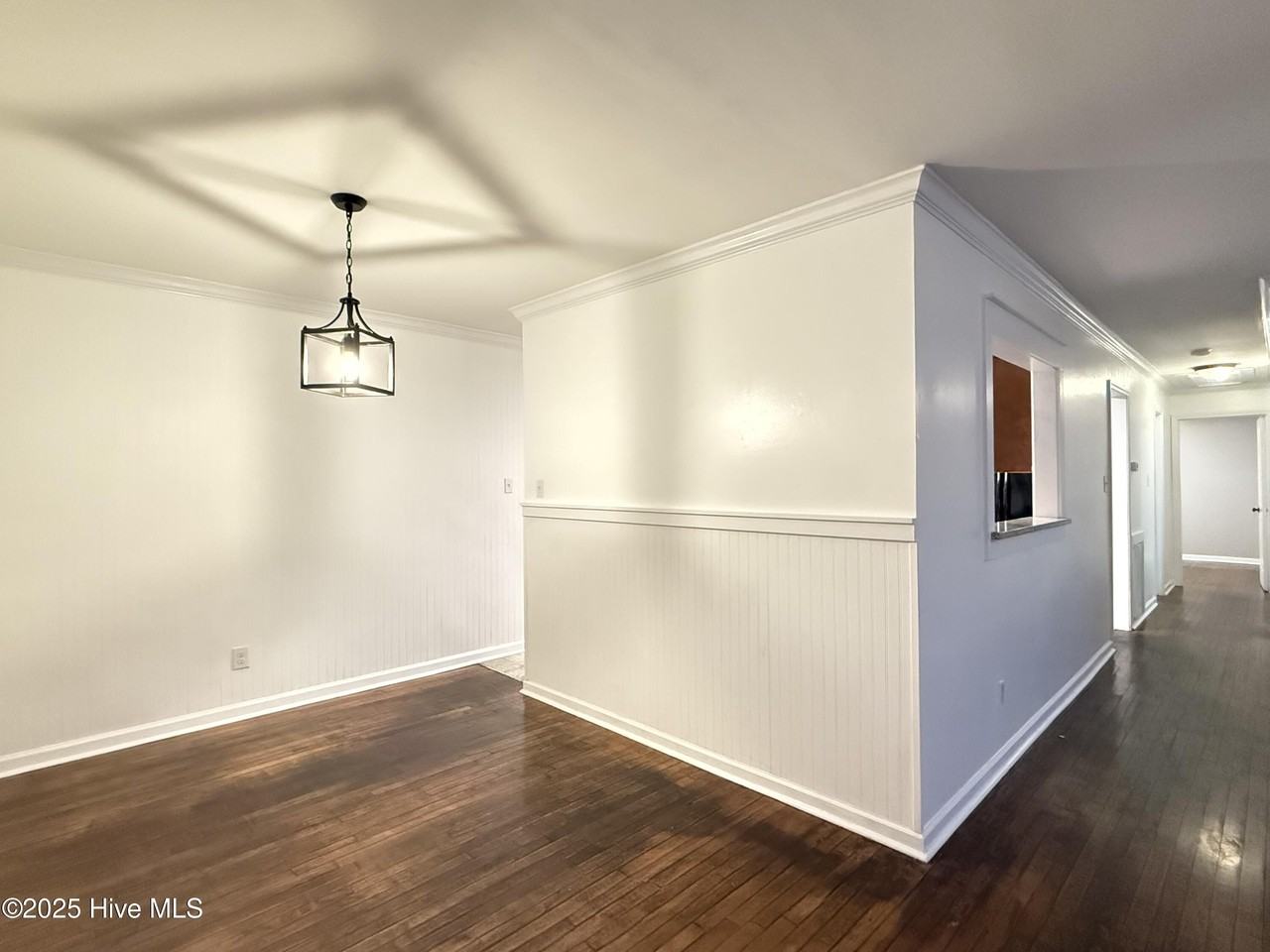 407 Seminole Trail - Photo 7 of 39