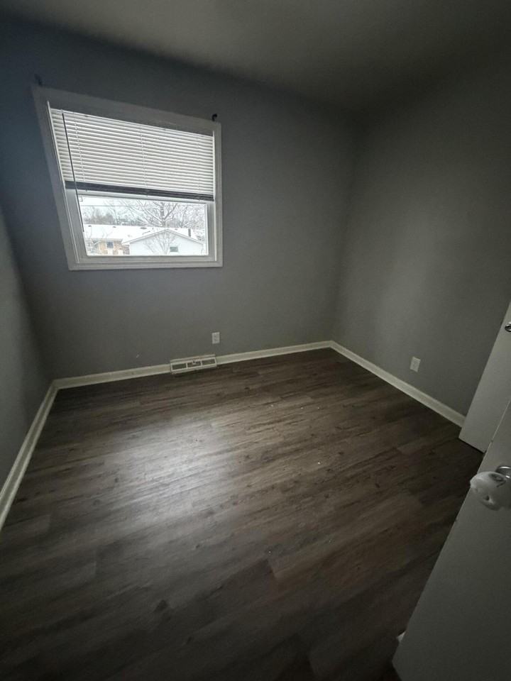 2060 Alexandria Dr - Photo 6 of 16