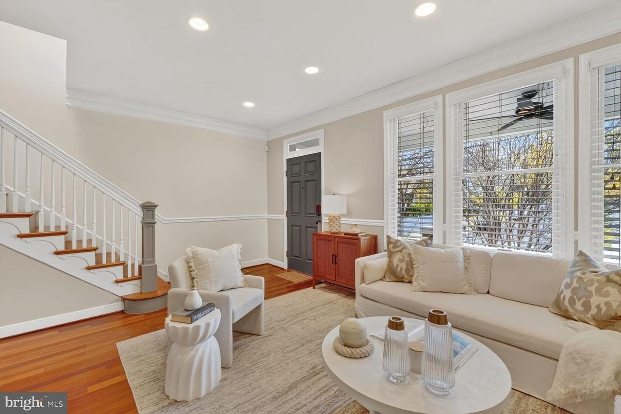 4822 5th St Nw - Photo 3 of 28