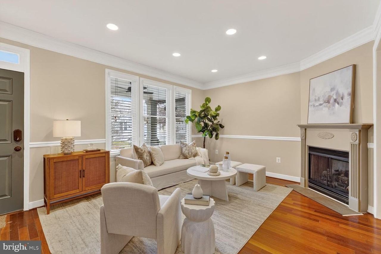 4822 5th St Nw - Photo 4 of 28