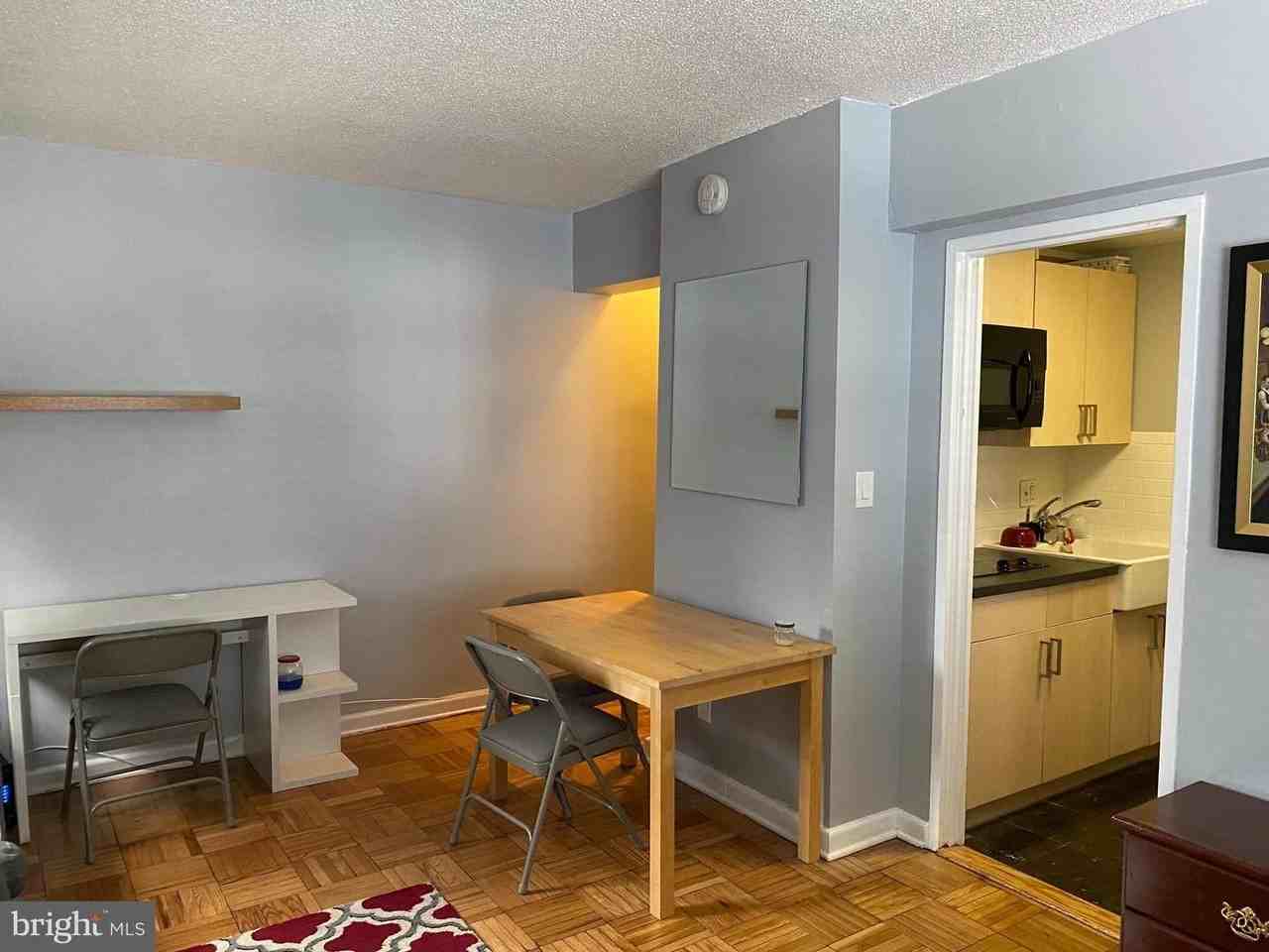 2141 I St Nw - Photo 3 of 18