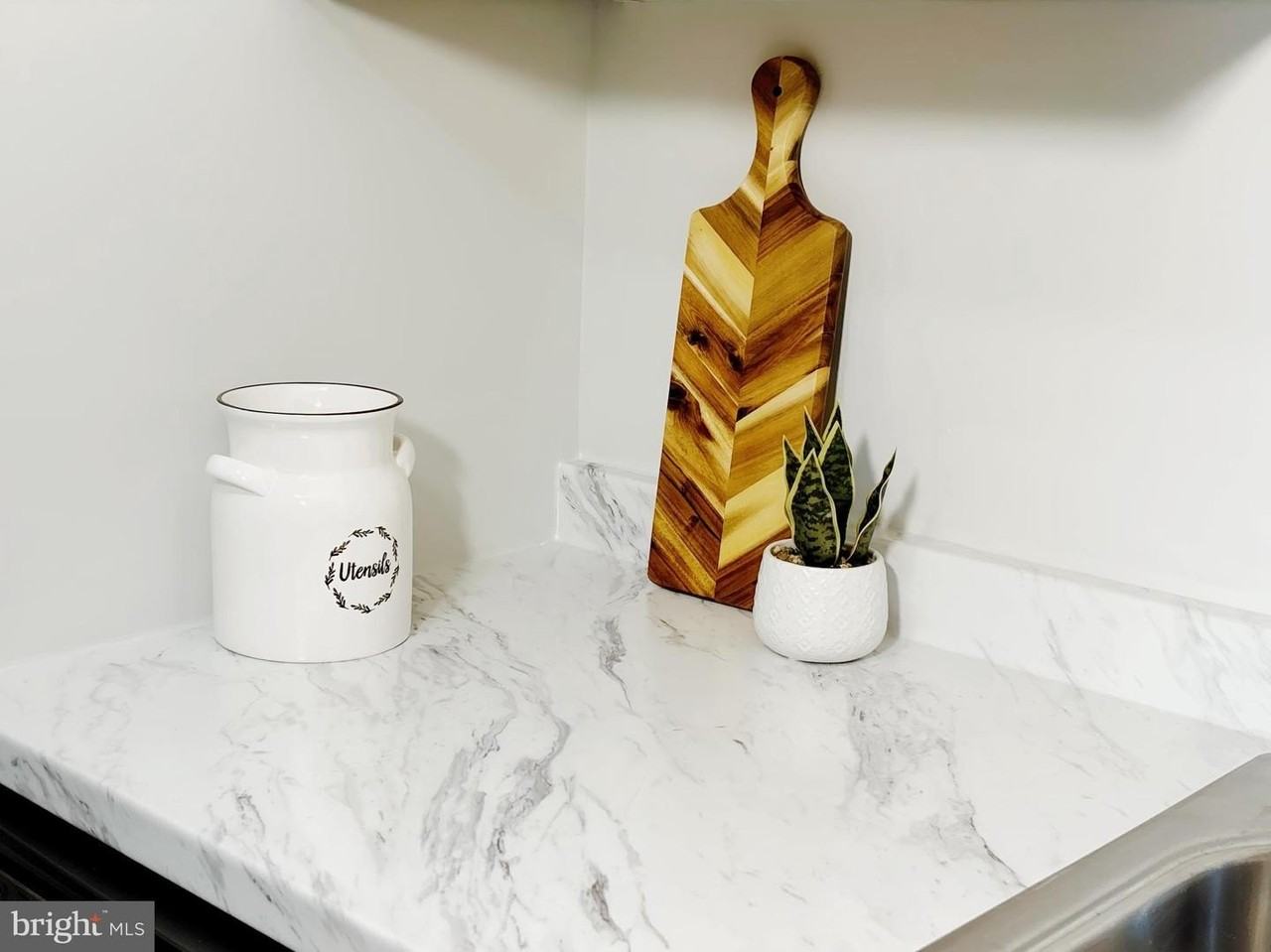 112 Duvall Ln - Photo 4 of 25