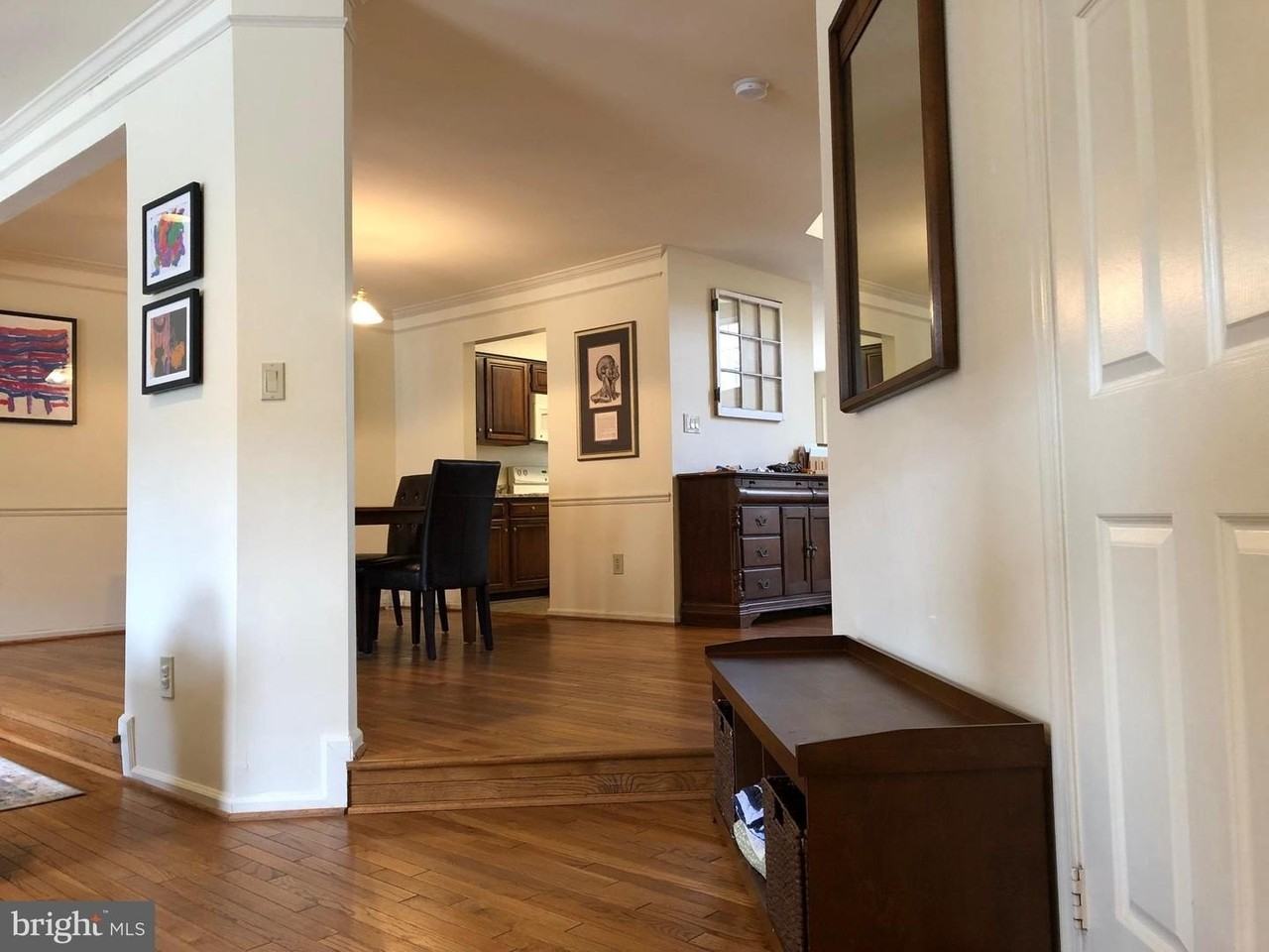 10926 Bloomingdale Dr - Photo 3 of 38