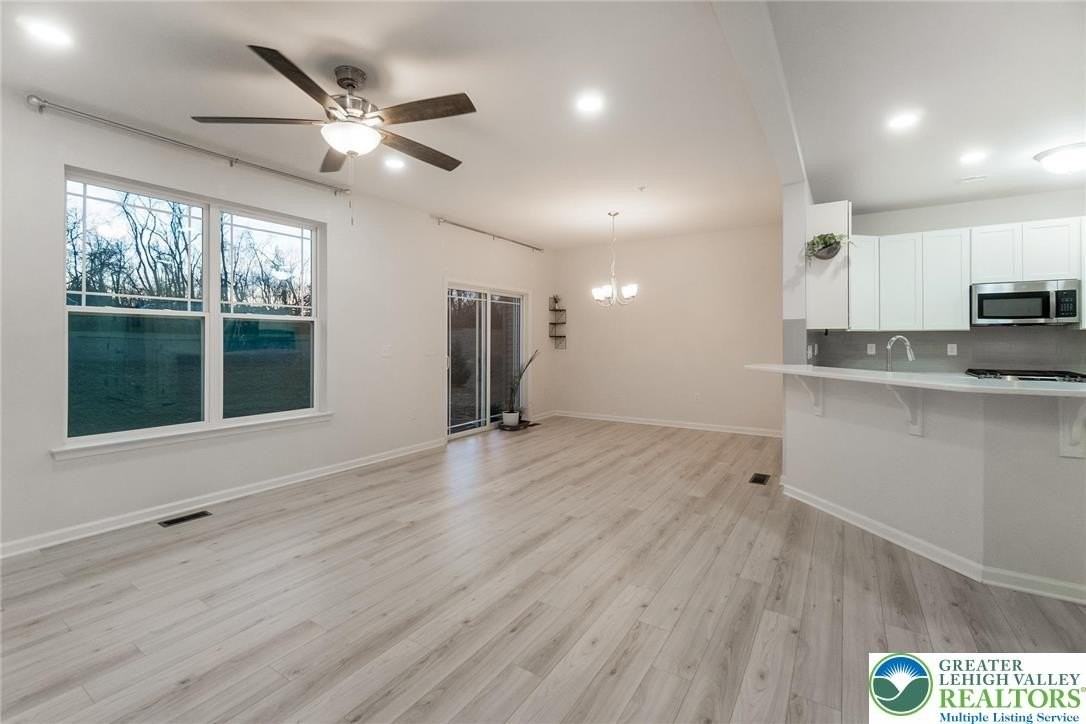 164 Maureen Ln - Photo 6 of 28