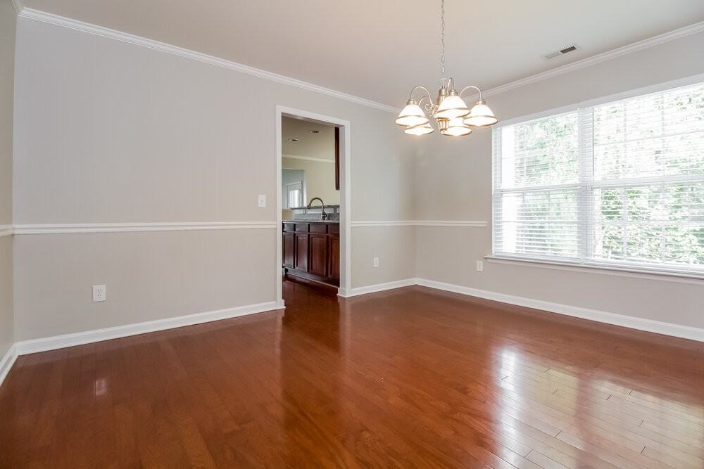 409 Pyracantha Dr - Photo 3 of 14