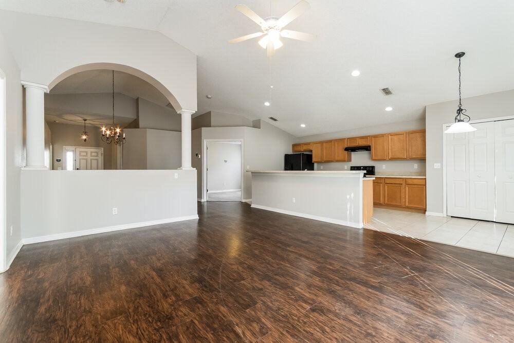 1090 Bluegrass Drive - Photo 3 of 16