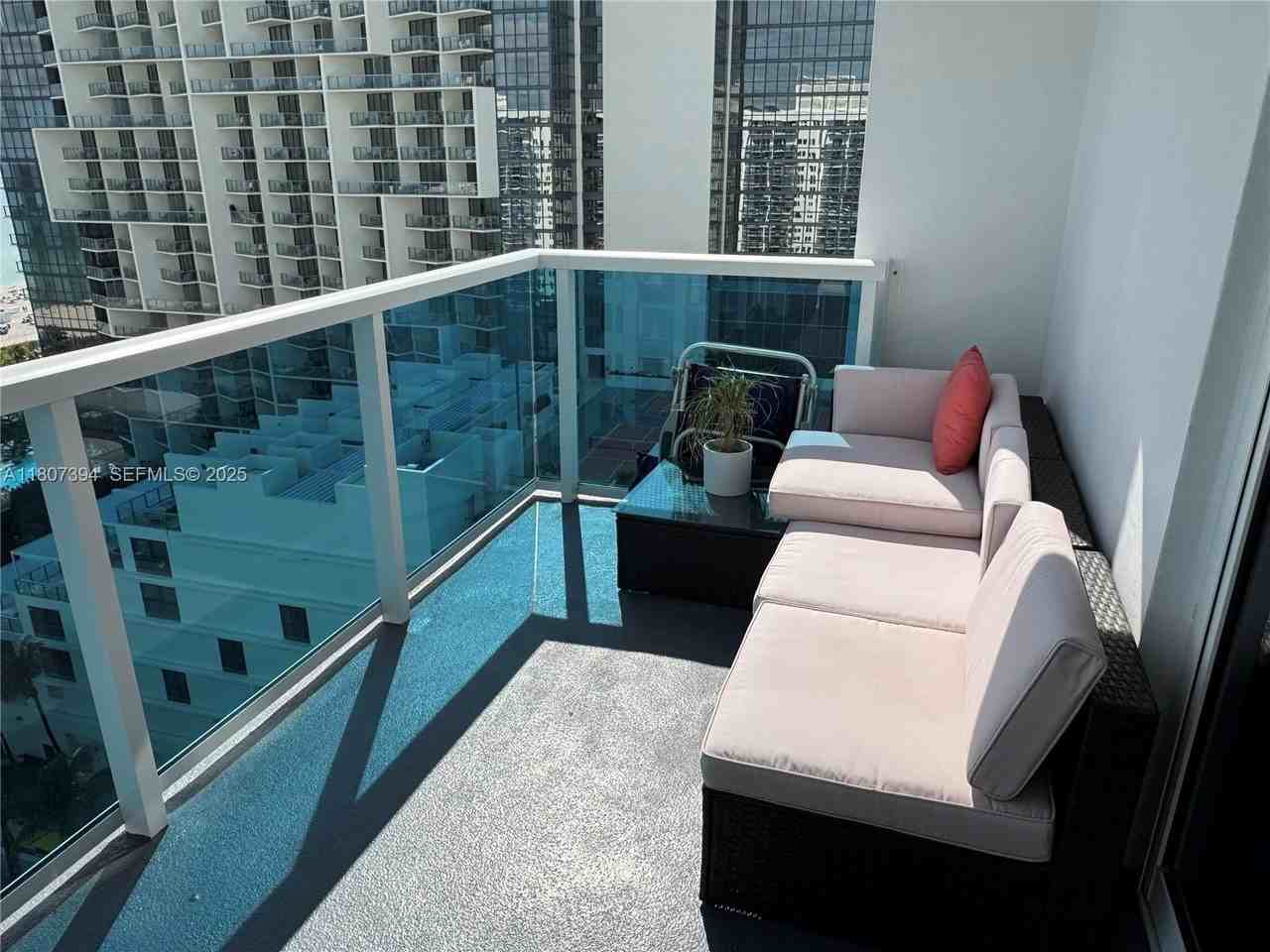 2301 Collins Ave #1538 - Photo 7 of 28