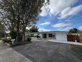 featured image of 19410 Northeast 19th Avenue