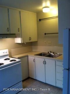 Kelly/Whitaker Plex 3400-3406 SW Kelly Ave., 0310-0318 Whitaker Ave - Photo 3 of 9