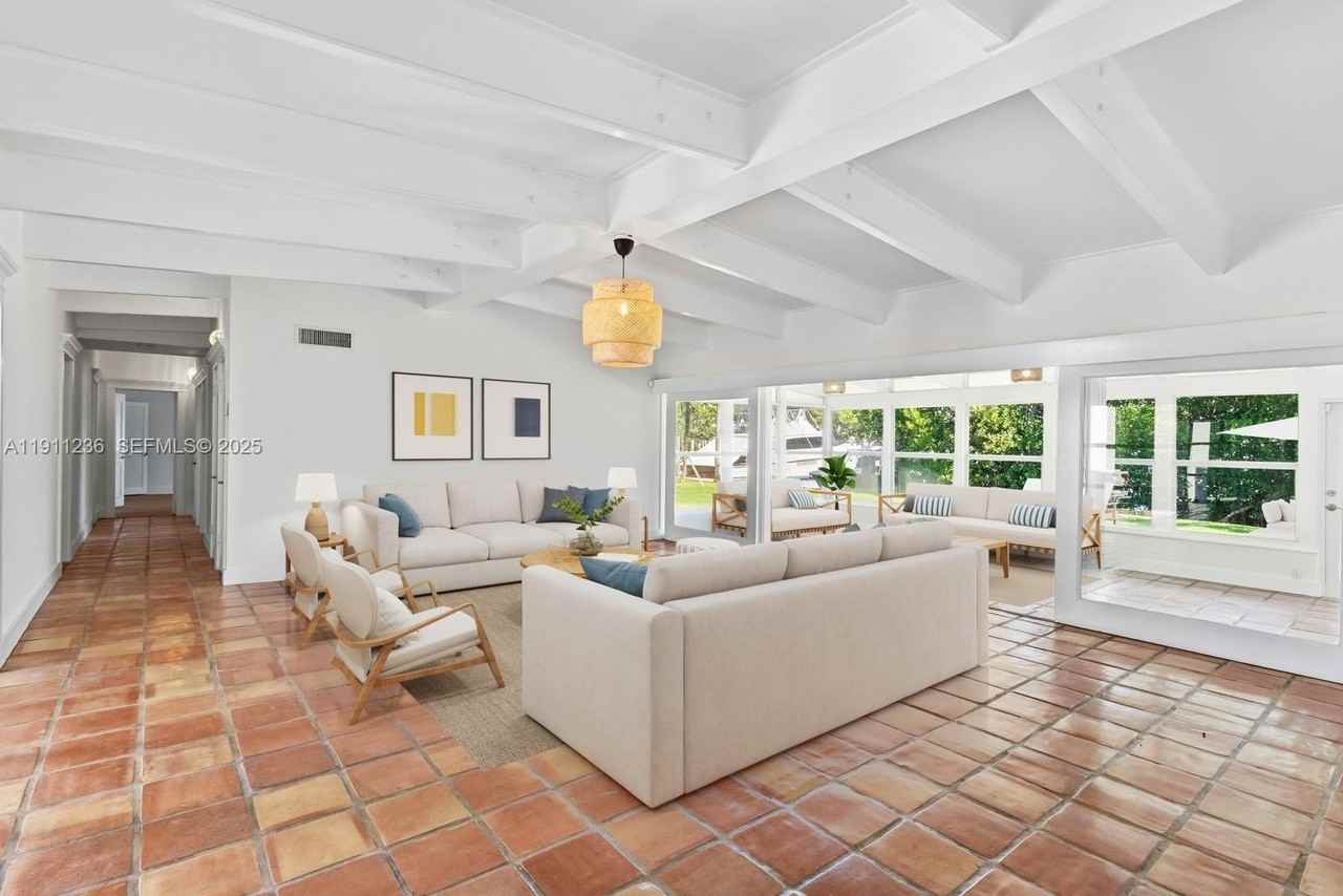 4 Harbor Pt - Photo 7 of 30