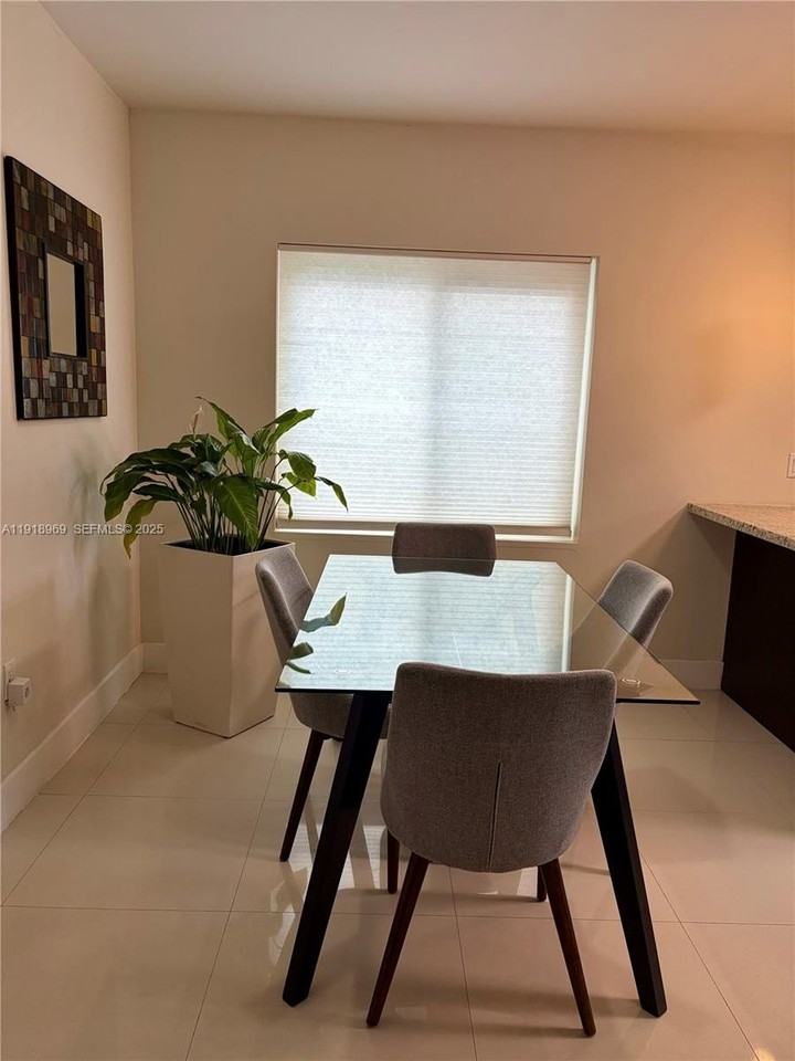 1435 Southwest 16th Street #NA - Photo 7 of 16