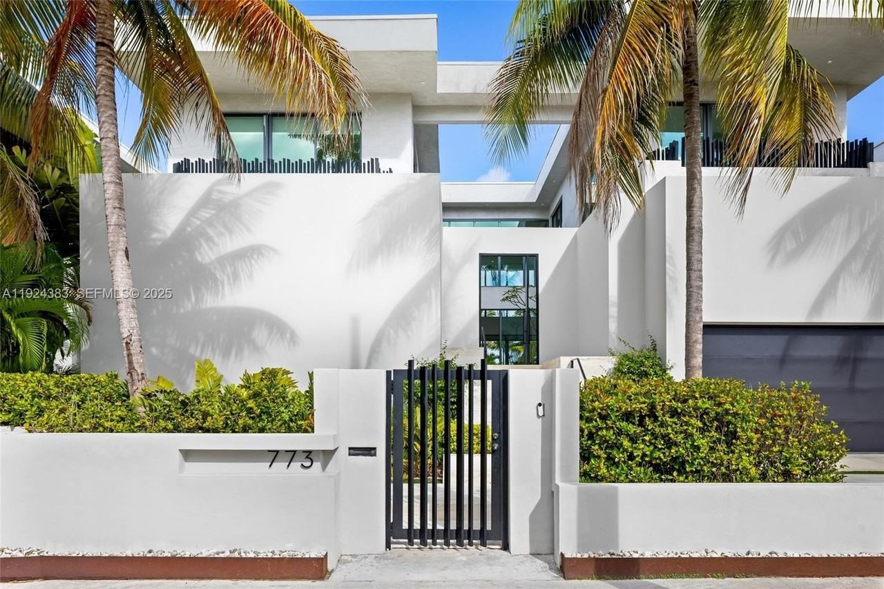 773 Ne 77th Ter - Photo 6 of 50