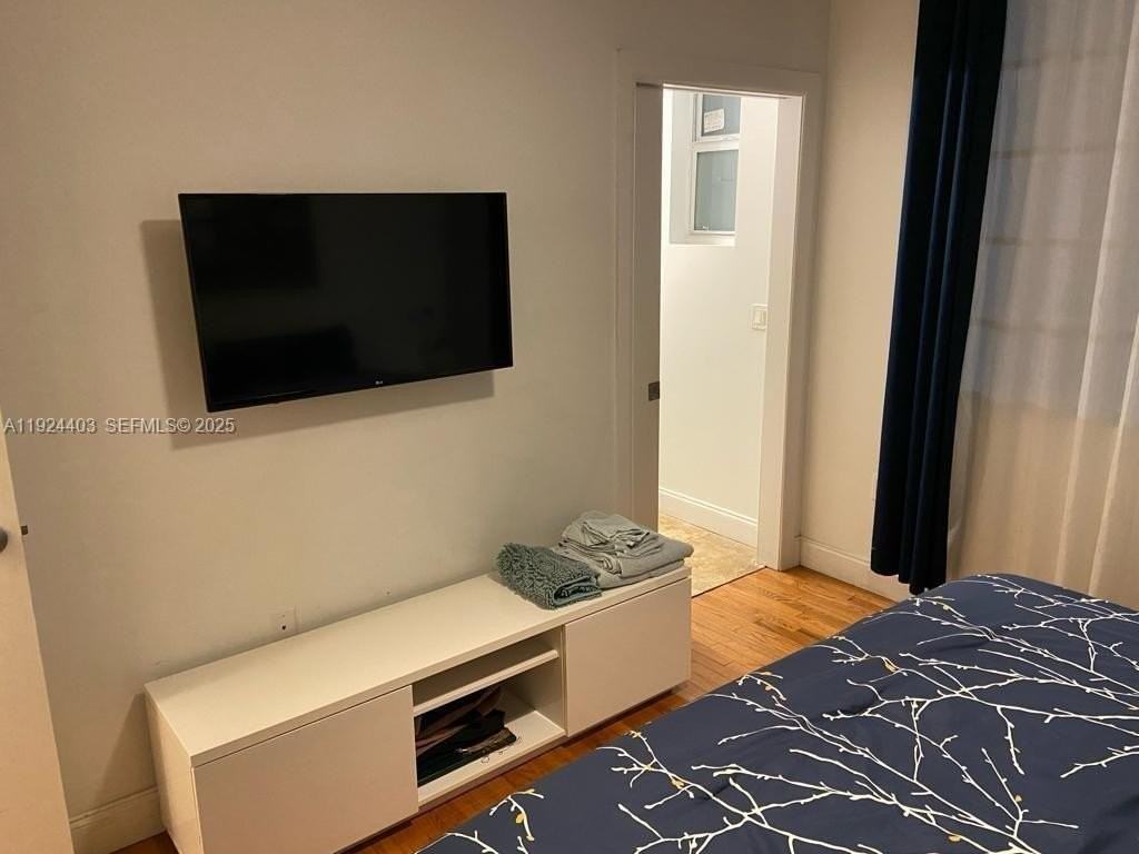 1410 Euclid Ave #4 - Photo 3 of 12