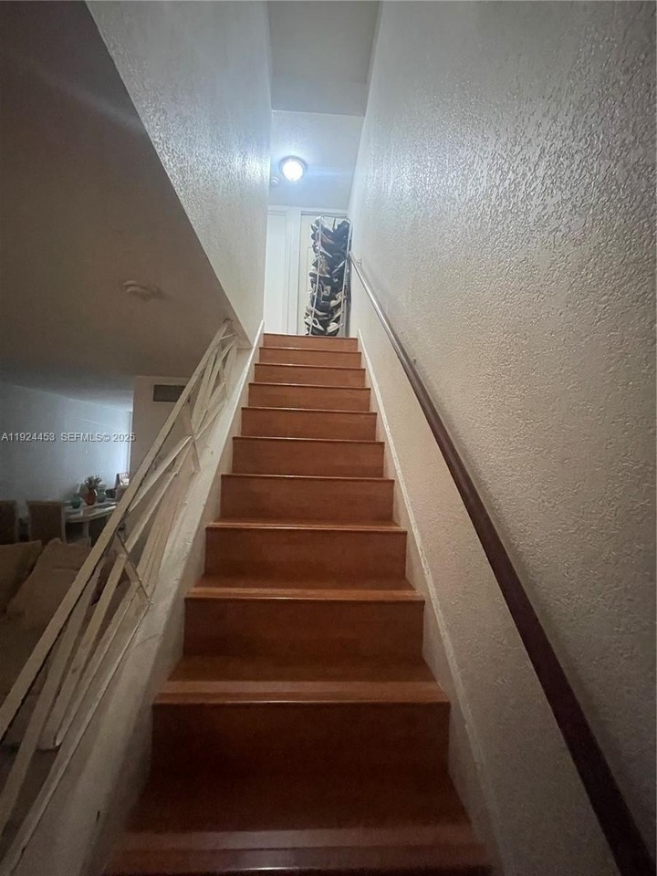 4852 Nw 9th Dr #4852 - Photo 5 of 16