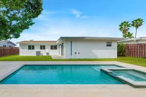 featured image of 1520 Northeast 14th Terrace