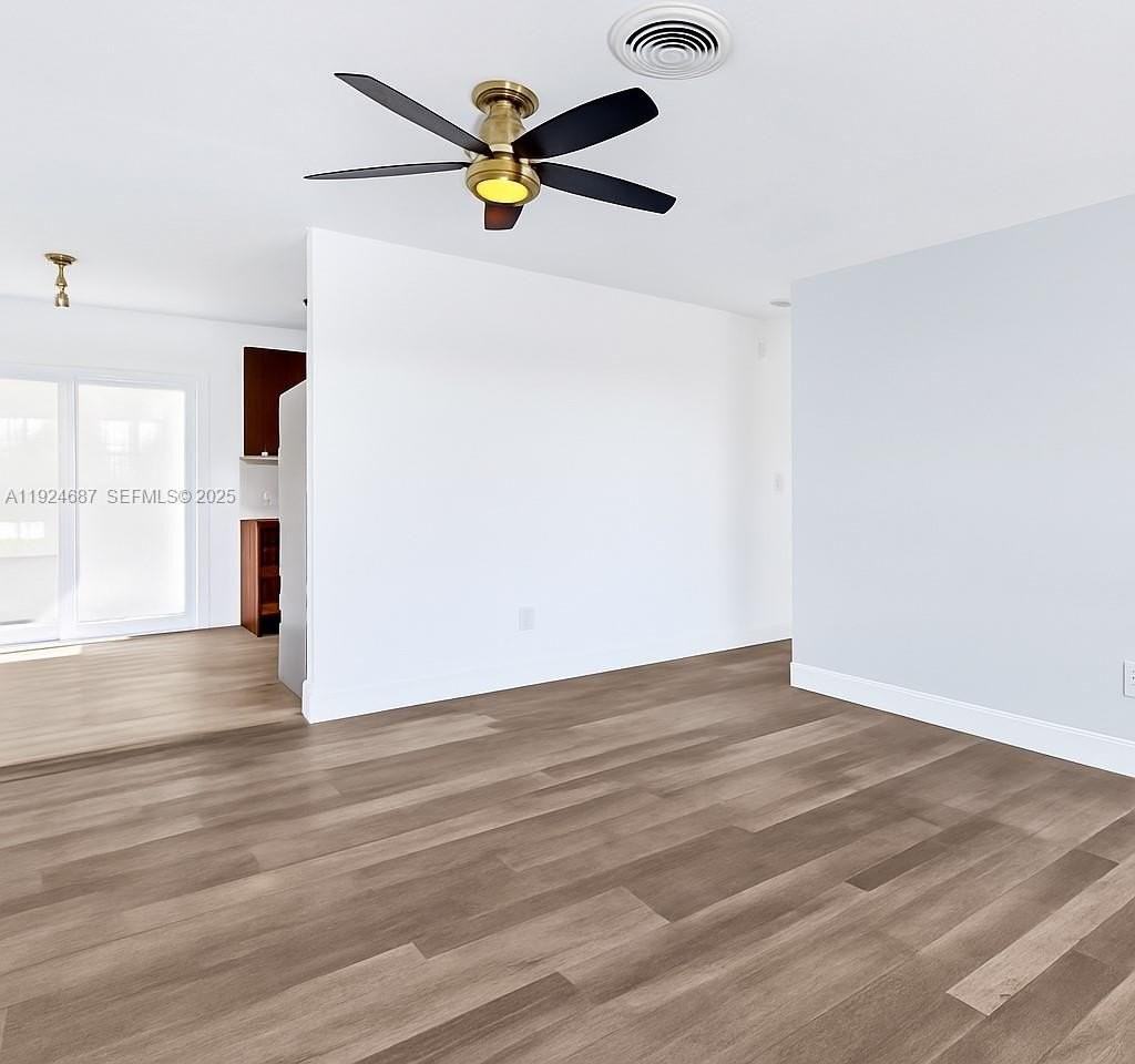 1520 Ne 14th Ter - Photo 3 of 16